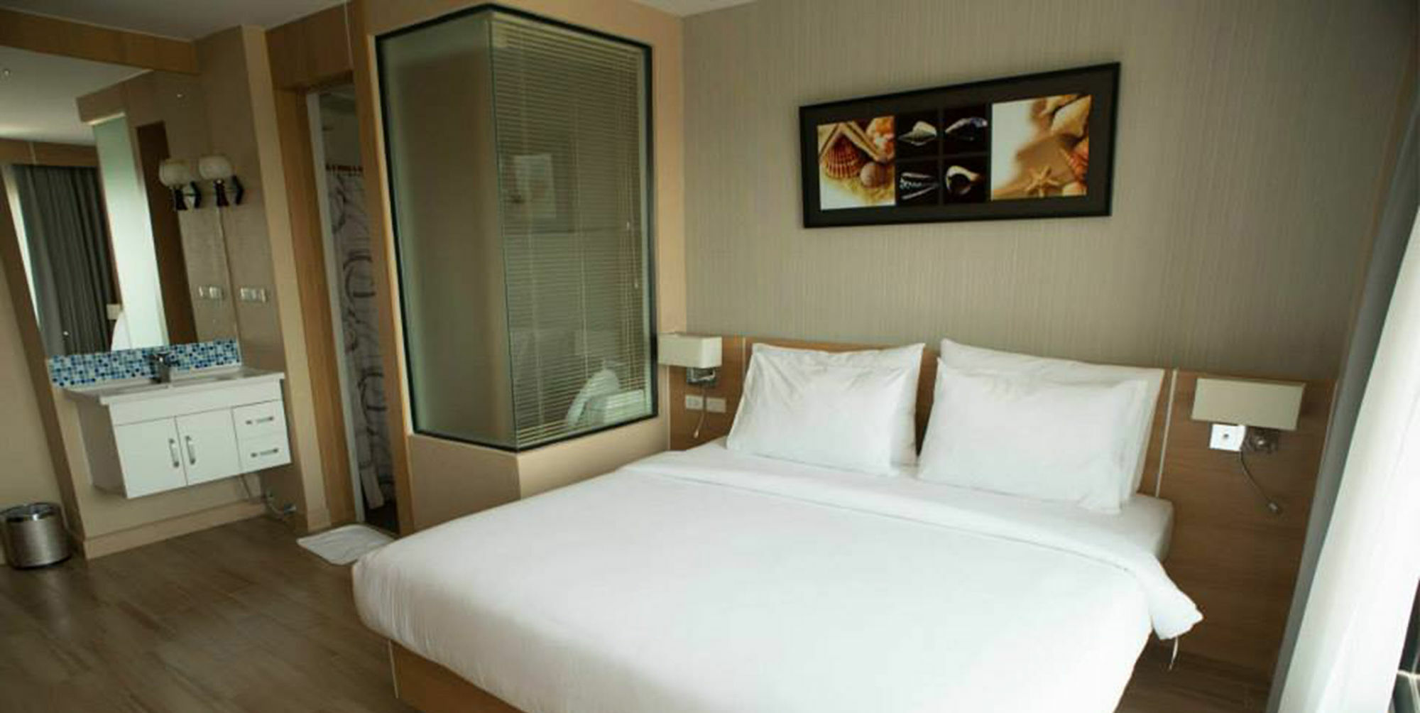 Coco Beach Resort Bangsaen Chonburi Exterior photo